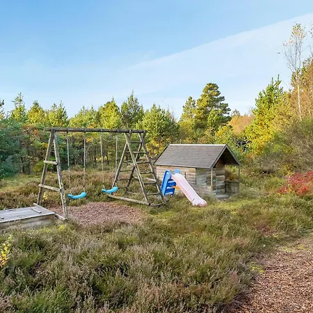 Cozy And Spacious Near Torup Close To The North Sea, Holiday home