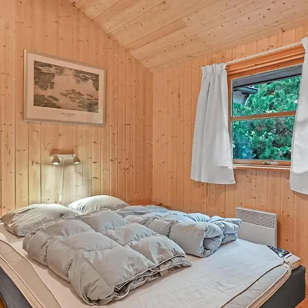 Cozy And Spacious Near Torup Close To The North Sea, *