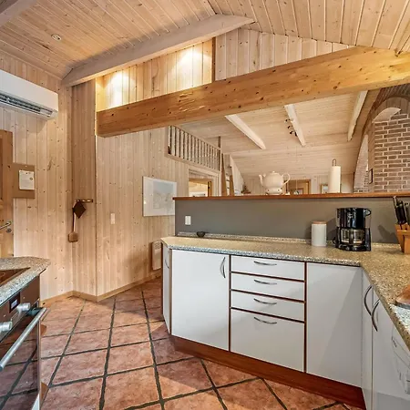 Holiday home Cozy And Spacious Near Torup Close To The North Sea,