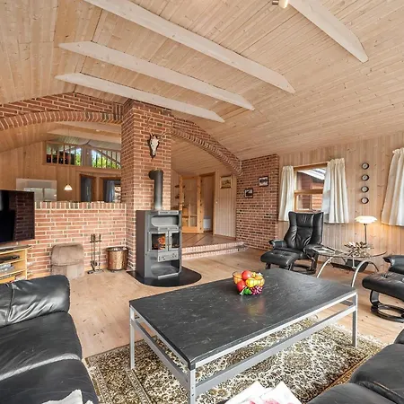 Cozy And Spacious Near Torup Close To The North Sea, *